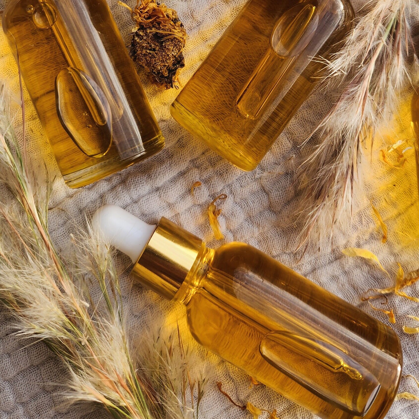Golden Face Serum